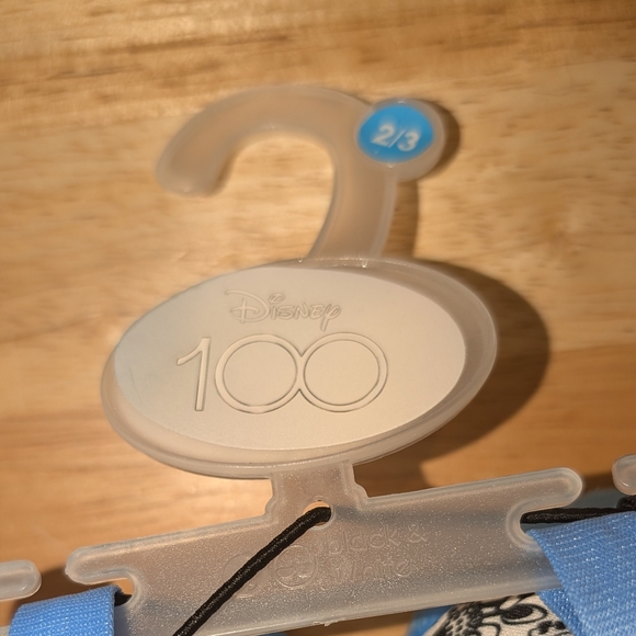 Kids Slippers - Picture 2 of 3